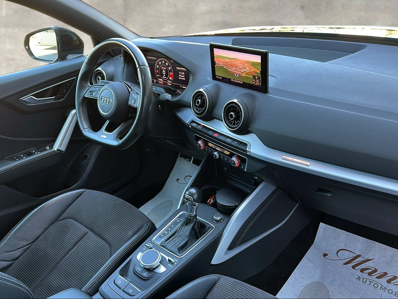 AUDI SQ2 2.0TFSI 301PS quattro S-tronic **Top-Ausstattung**-image-8