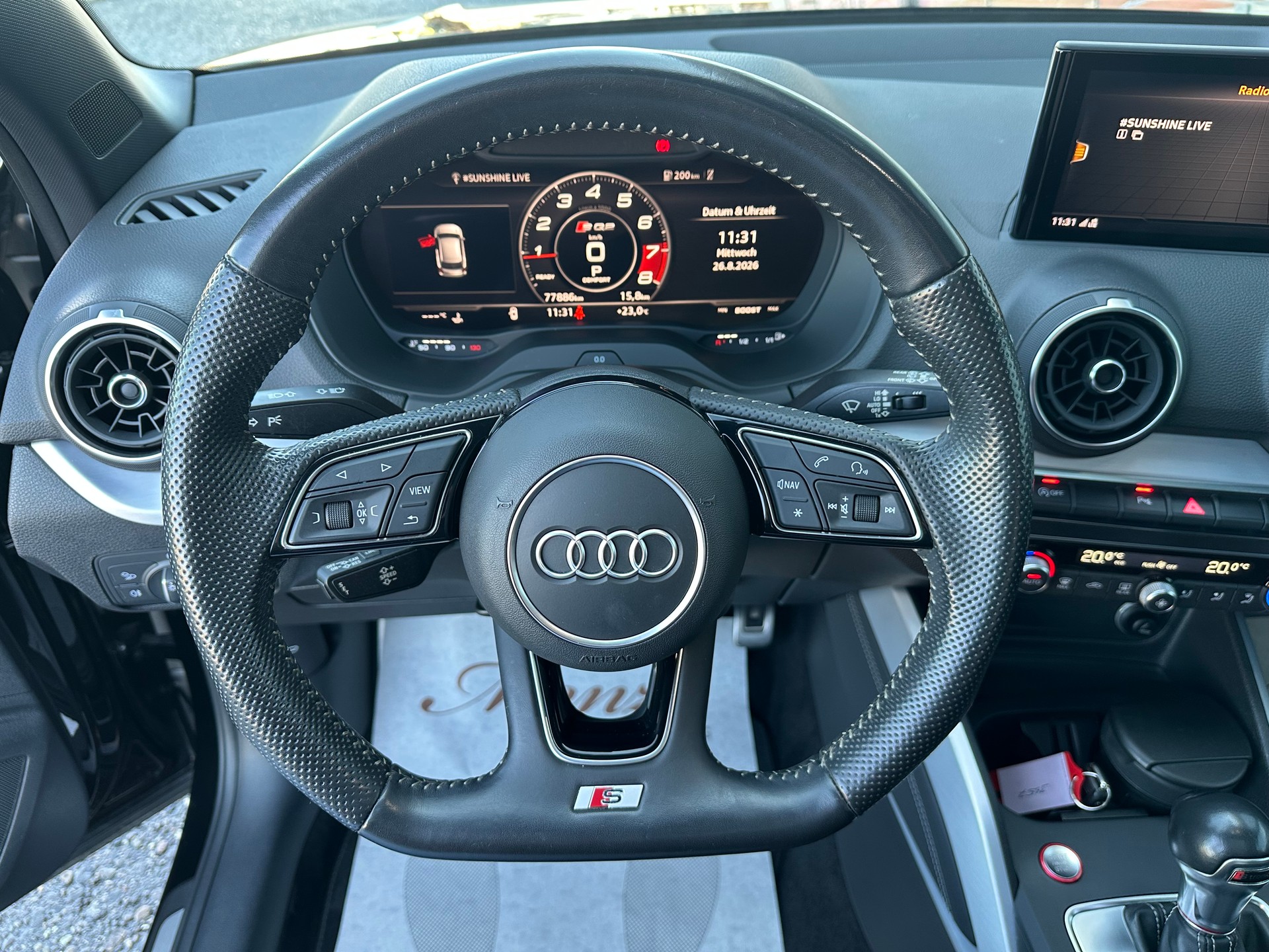 AUDI SQ2 2.0TFSI 301PS quattro S-tronic **Top-Ausstattung**-image-13