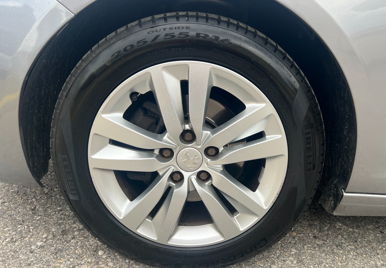 PEUGEOT 308 1.6 THP Active-image-14