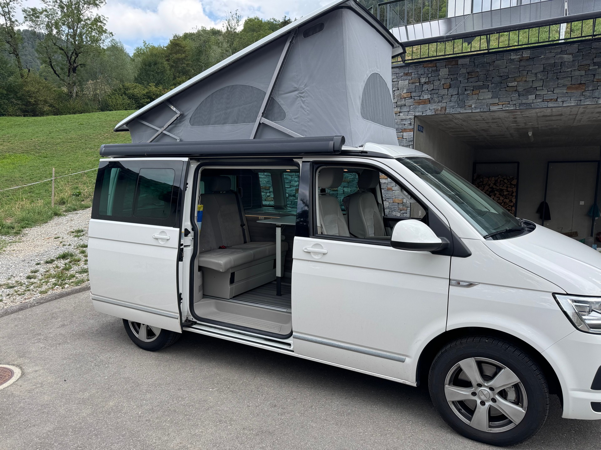 VW 2.0 TDI 204 Ocean GREY DSG 4m-image-0