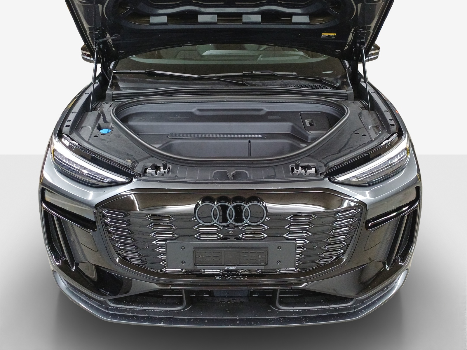 AUDI Q6 e-tron quattro-image-14