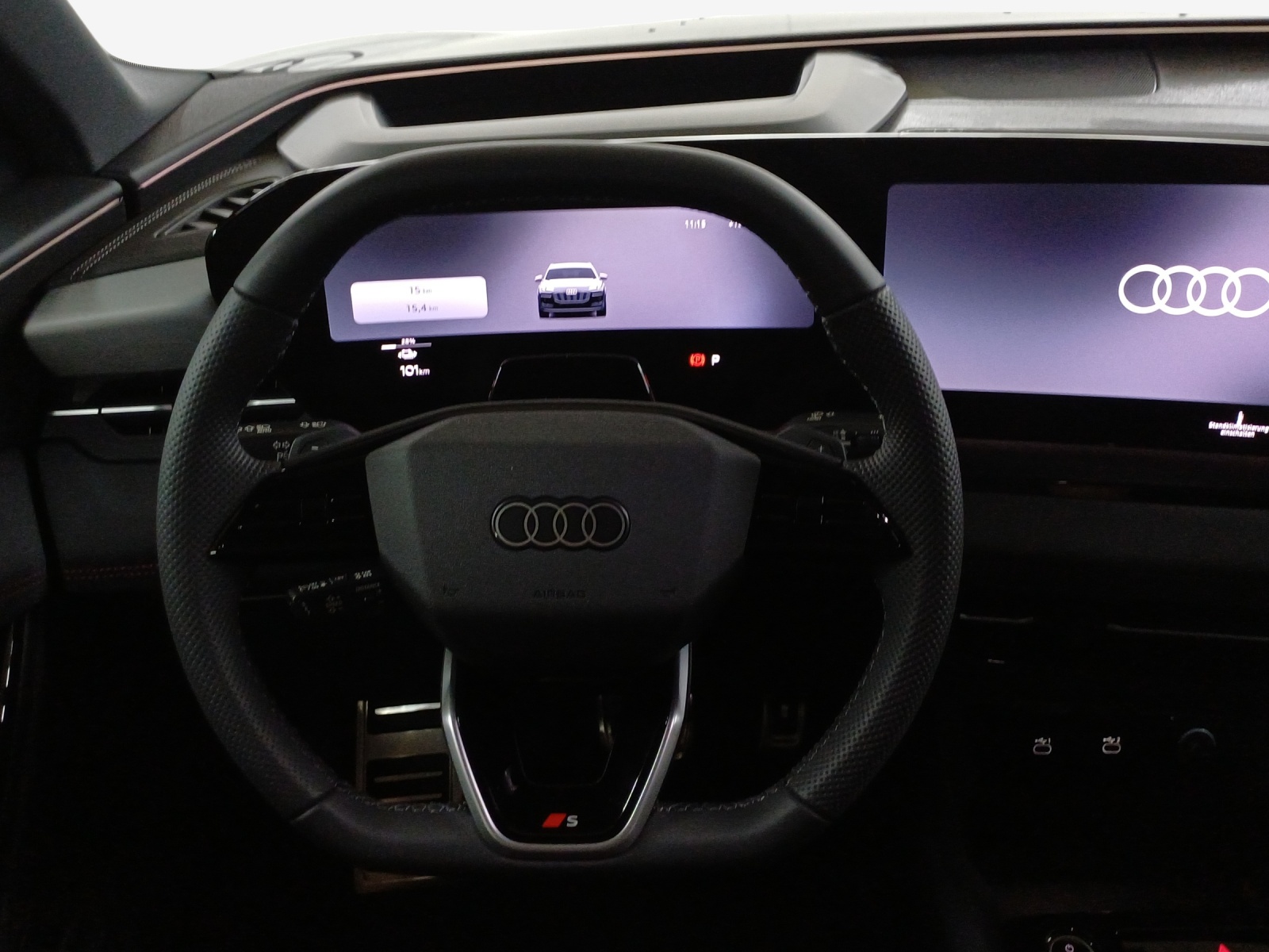 AUDI Q6 e-tron quattro-image-9