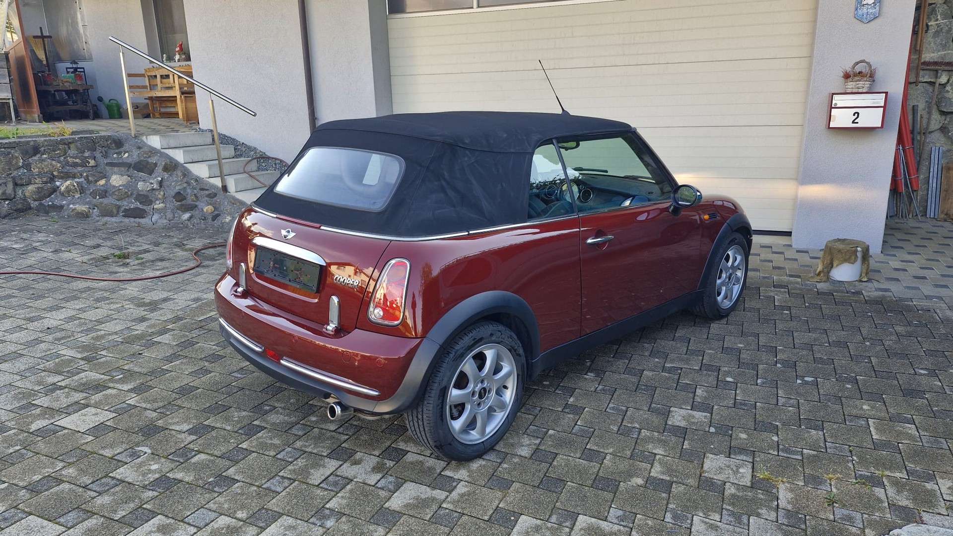 MINI 1.6i Cooper-image-0