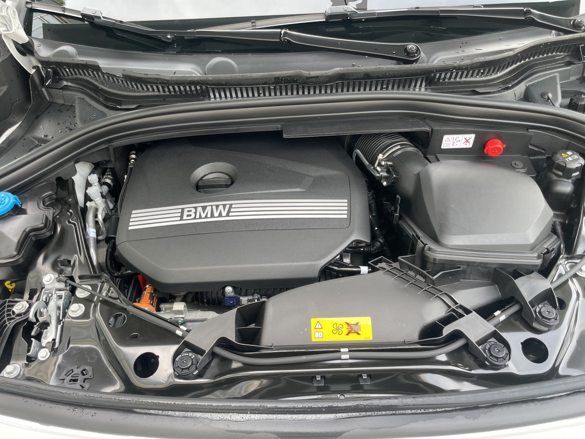 BMW 230e xDrive Active Tourer-image-19