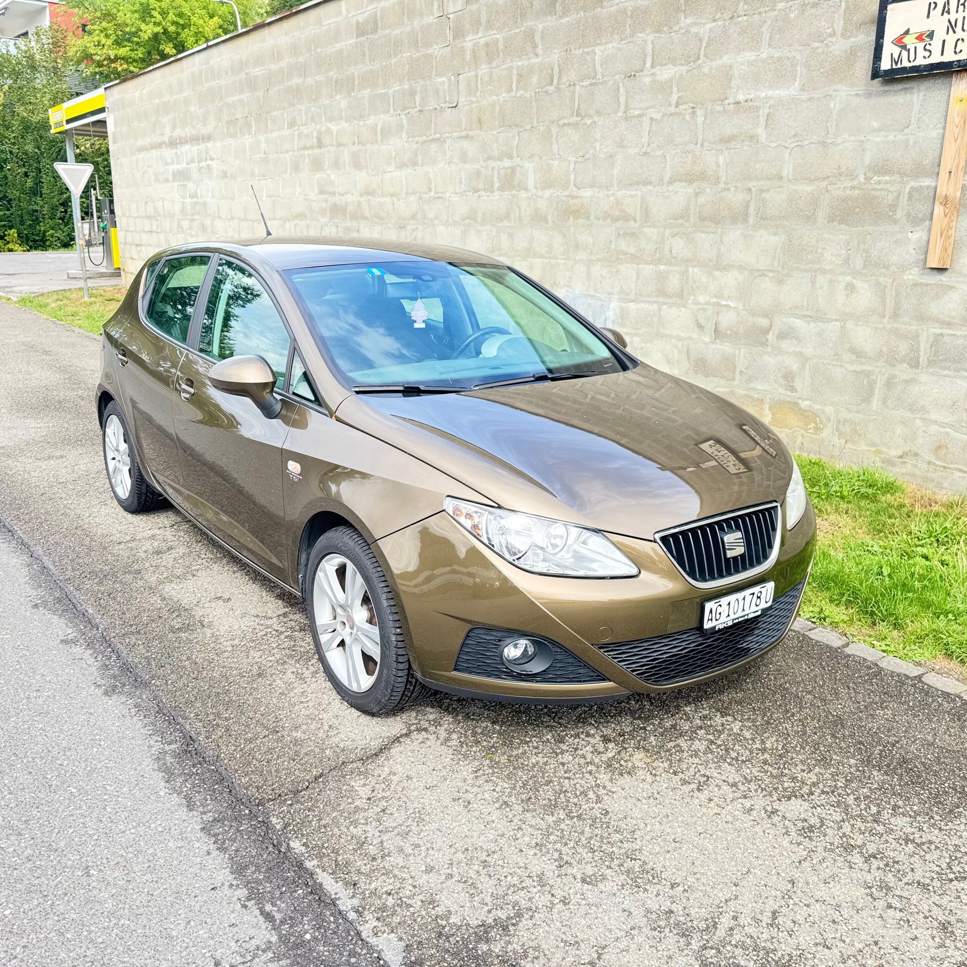 SEAT Ibiza 1.2 TSI Style DSG-image-1