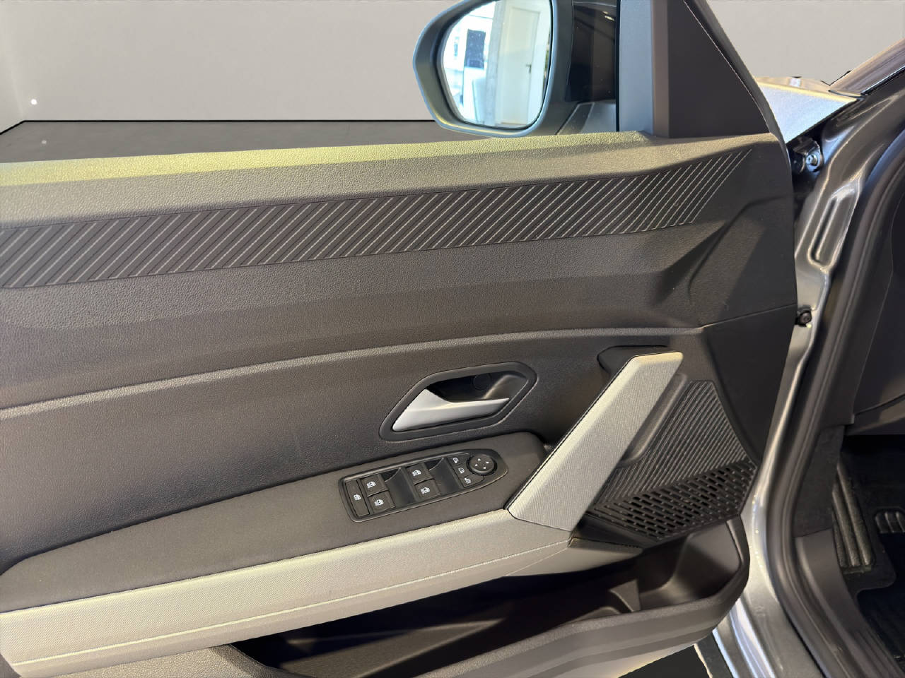 DACIA Bigster 1.8 Hybrid Journey-image-12