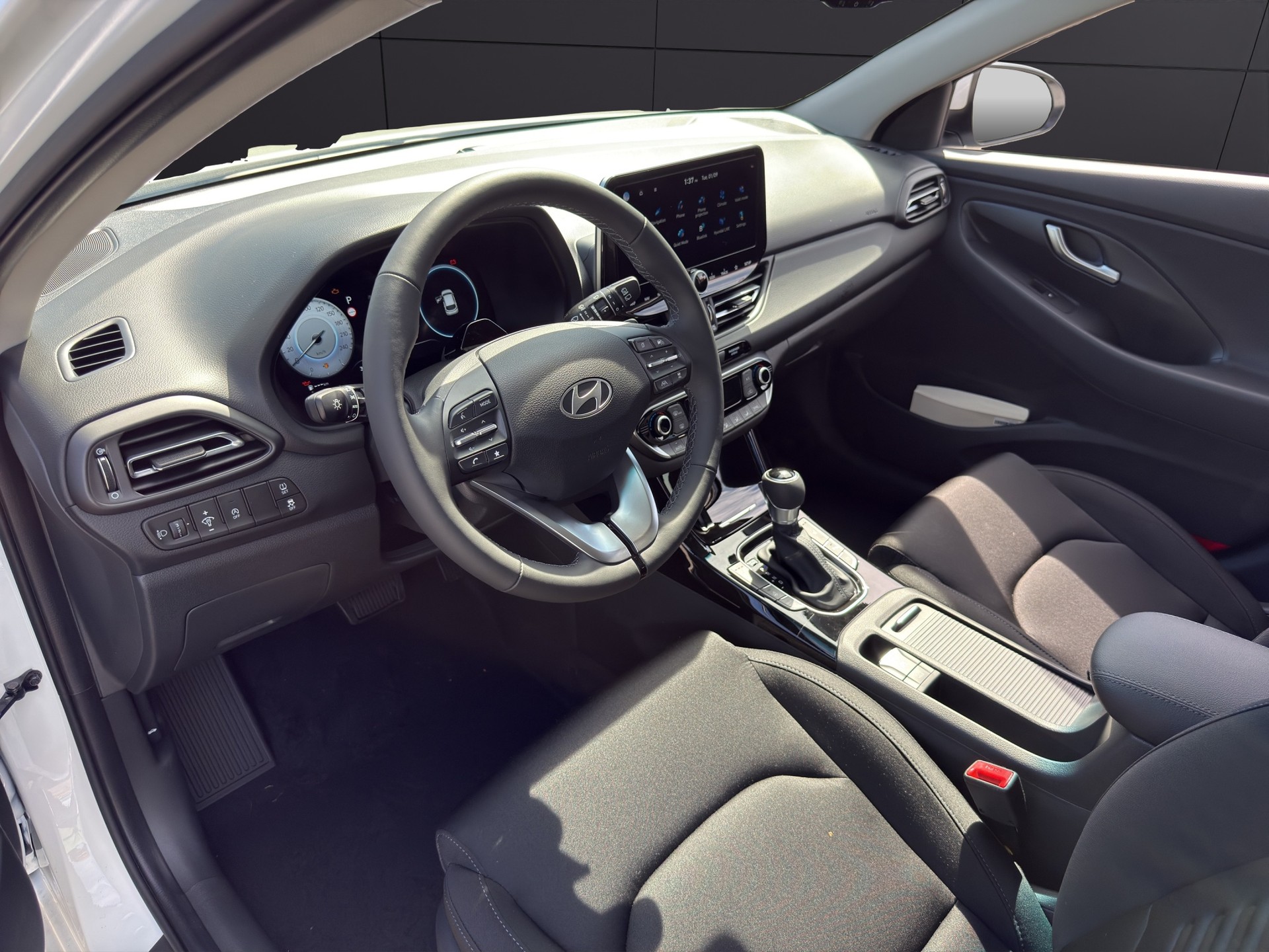 HYUNDAI i30 1.6 T-GDi Amplia DCT-image-13