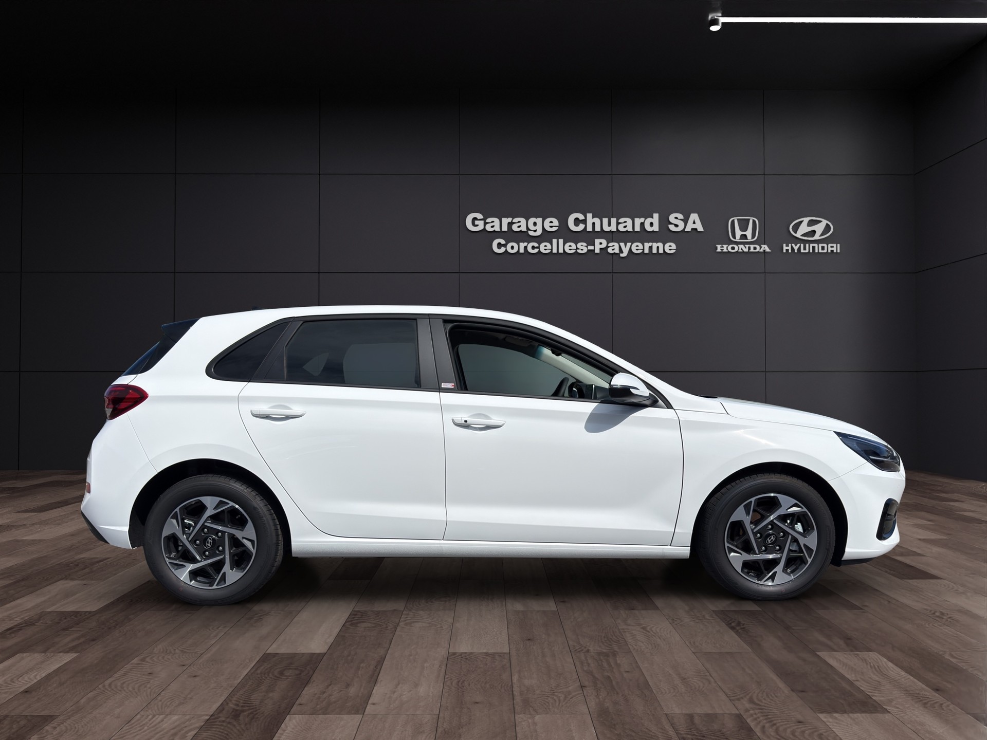 HYUNDAI i30 1.6 T-GDi Amplia DCT-image-3