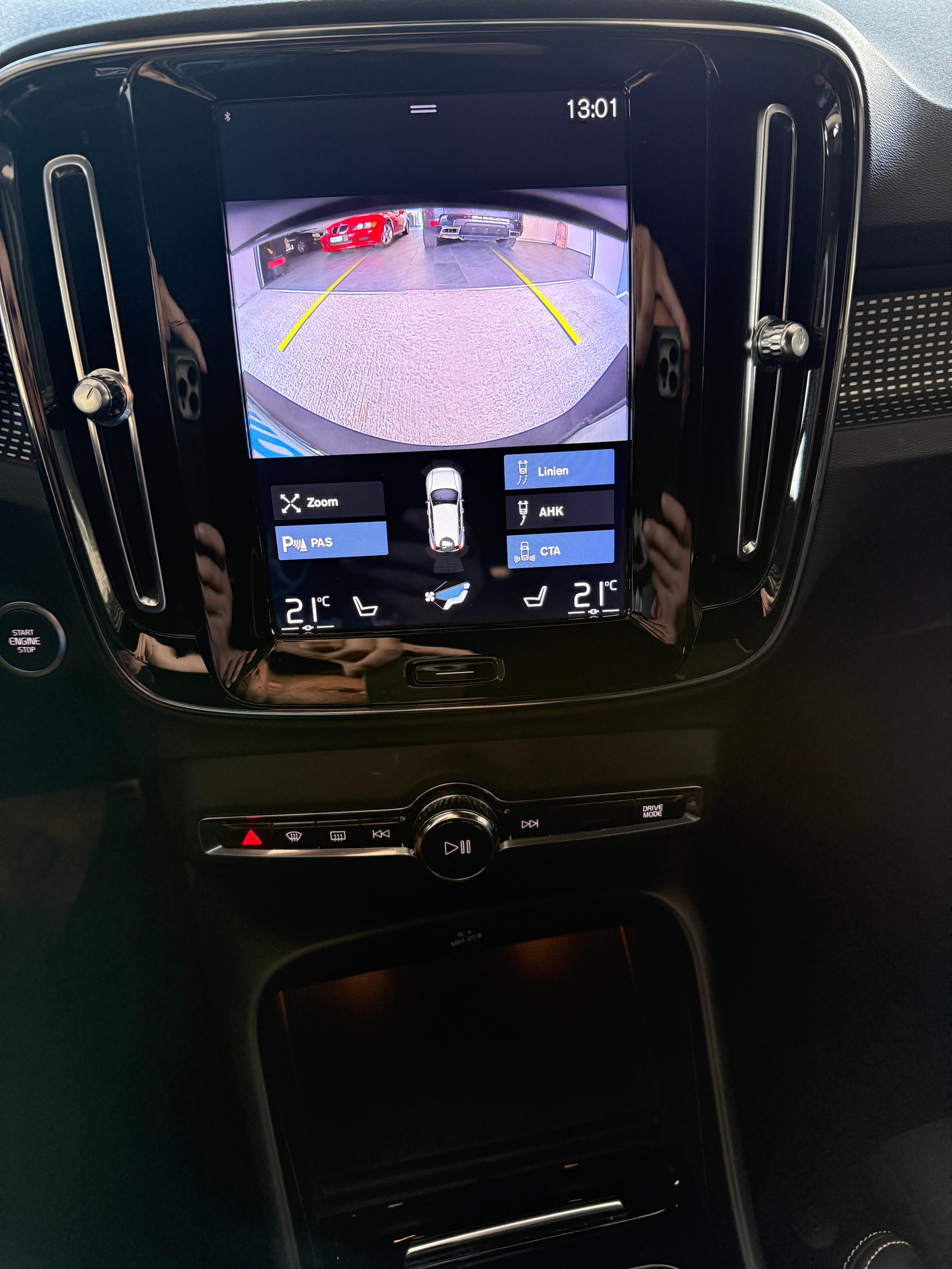 VOLVO XC40 T4 AWD R-Design Geartronic-image-8