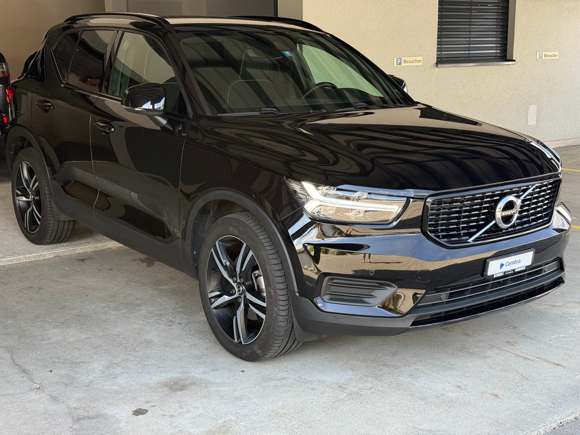 VOLVO XC40 T4 AWD R-Design Geartronic-image-1