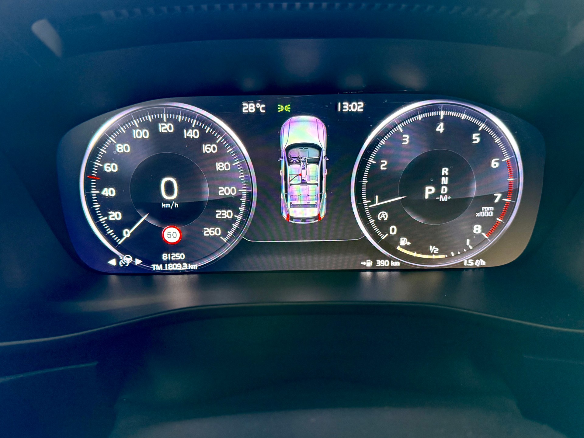 VOLVO XC40 T4 AWD R-Design Geartronic-image-9
