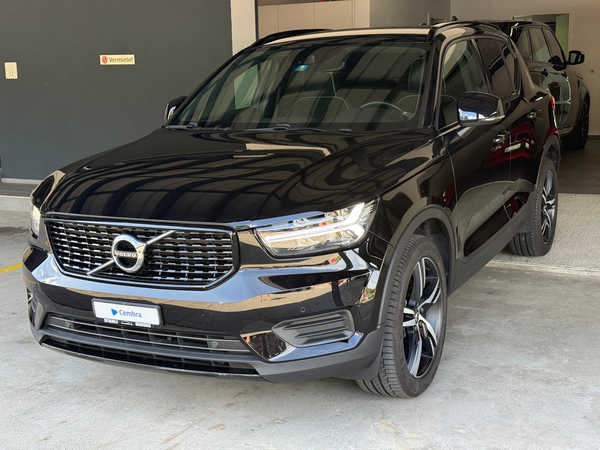 VOLVO XC40 T4 AWD R-Design Geartronic-image-0