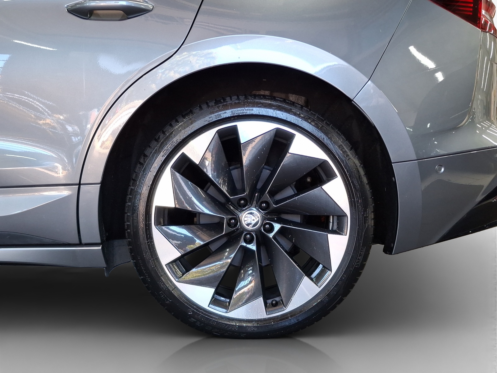 SKODA Enyaq iV 80 SportLine Ultra-image-14