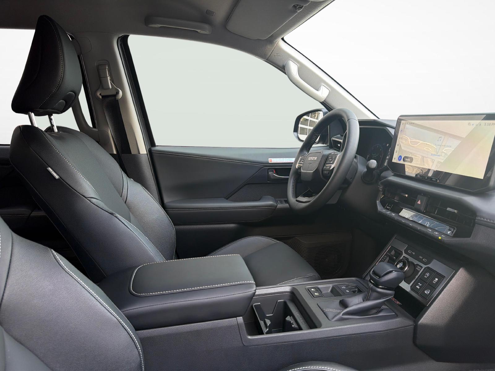 TOYOTA Hilux Double Cab.-Pick-up 2.8 D-4D MHEV 204 Style-image-9