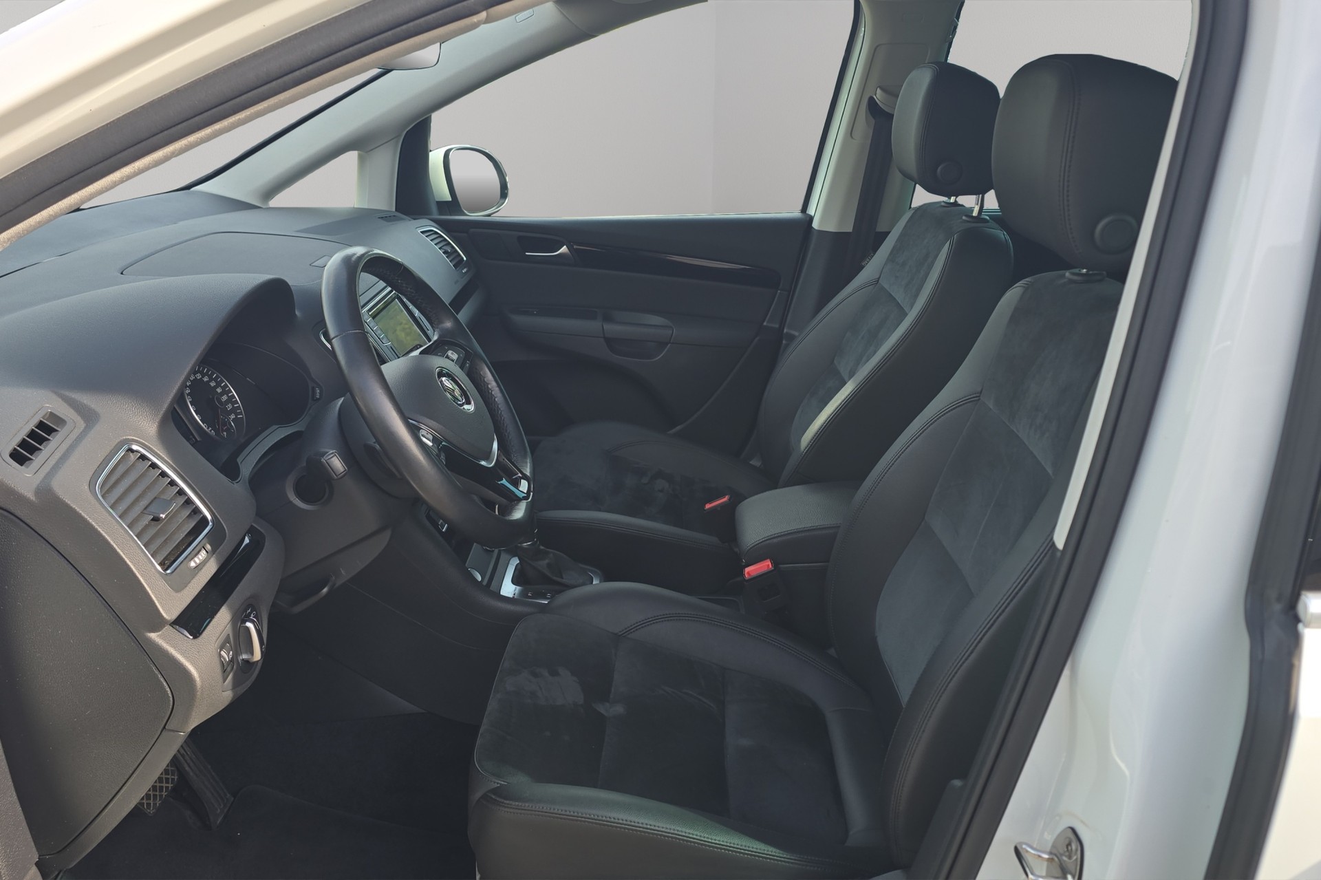 VW Sharan 2.0 TDI BMT Highline DSG 4M-image-9