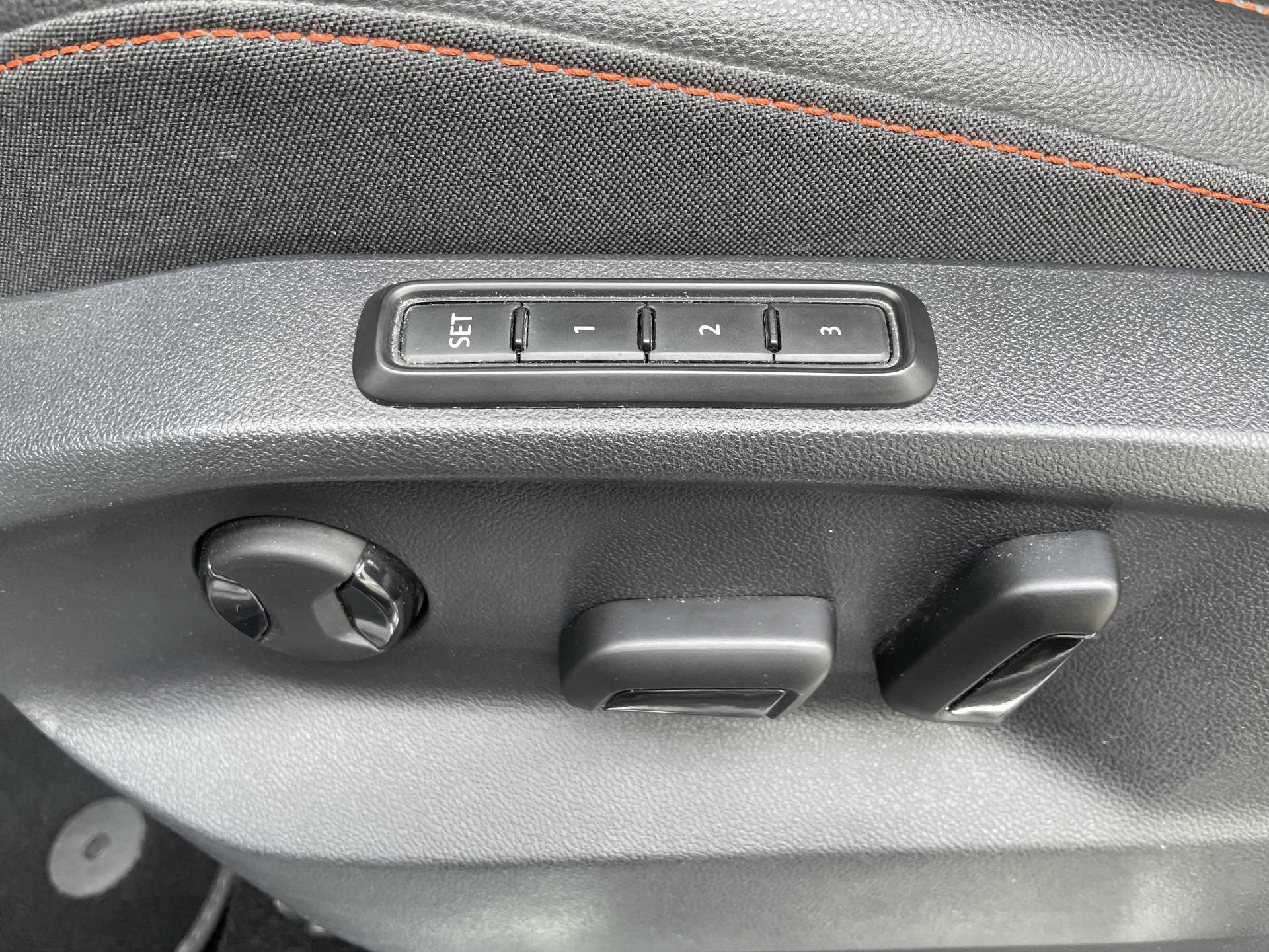 SEAT Tarraco 2.0 TSI SWISS FR 4Drive DSG-image-11