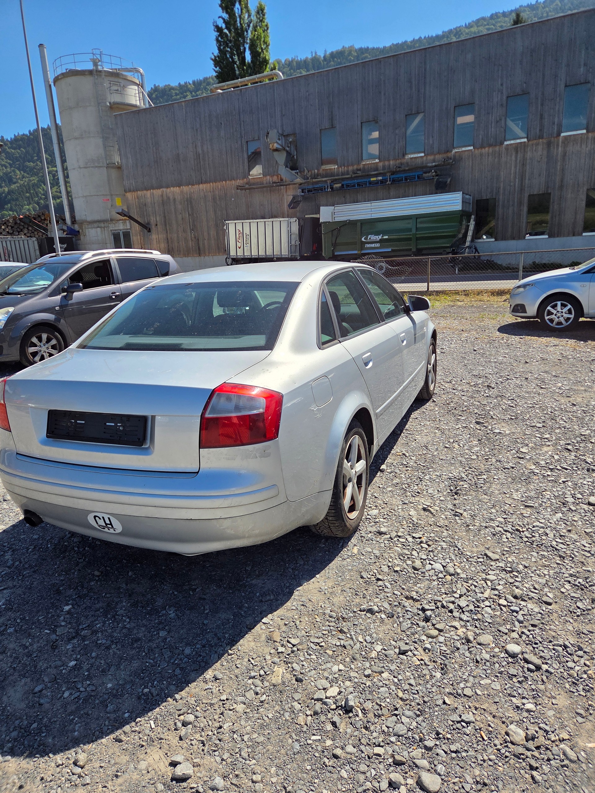 AUDI A4 2.0-image-2