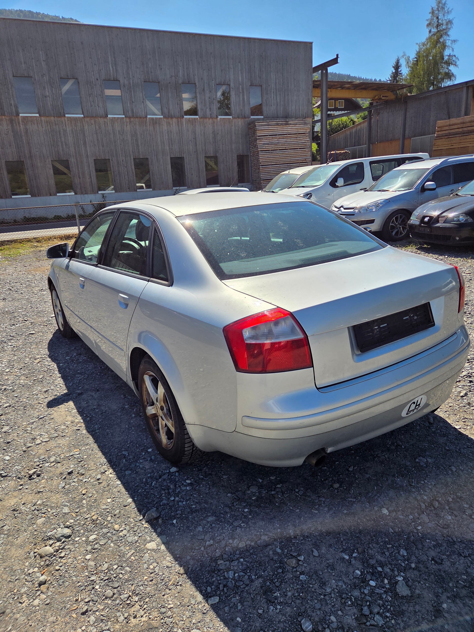 AUDI A4 2.0-image-3