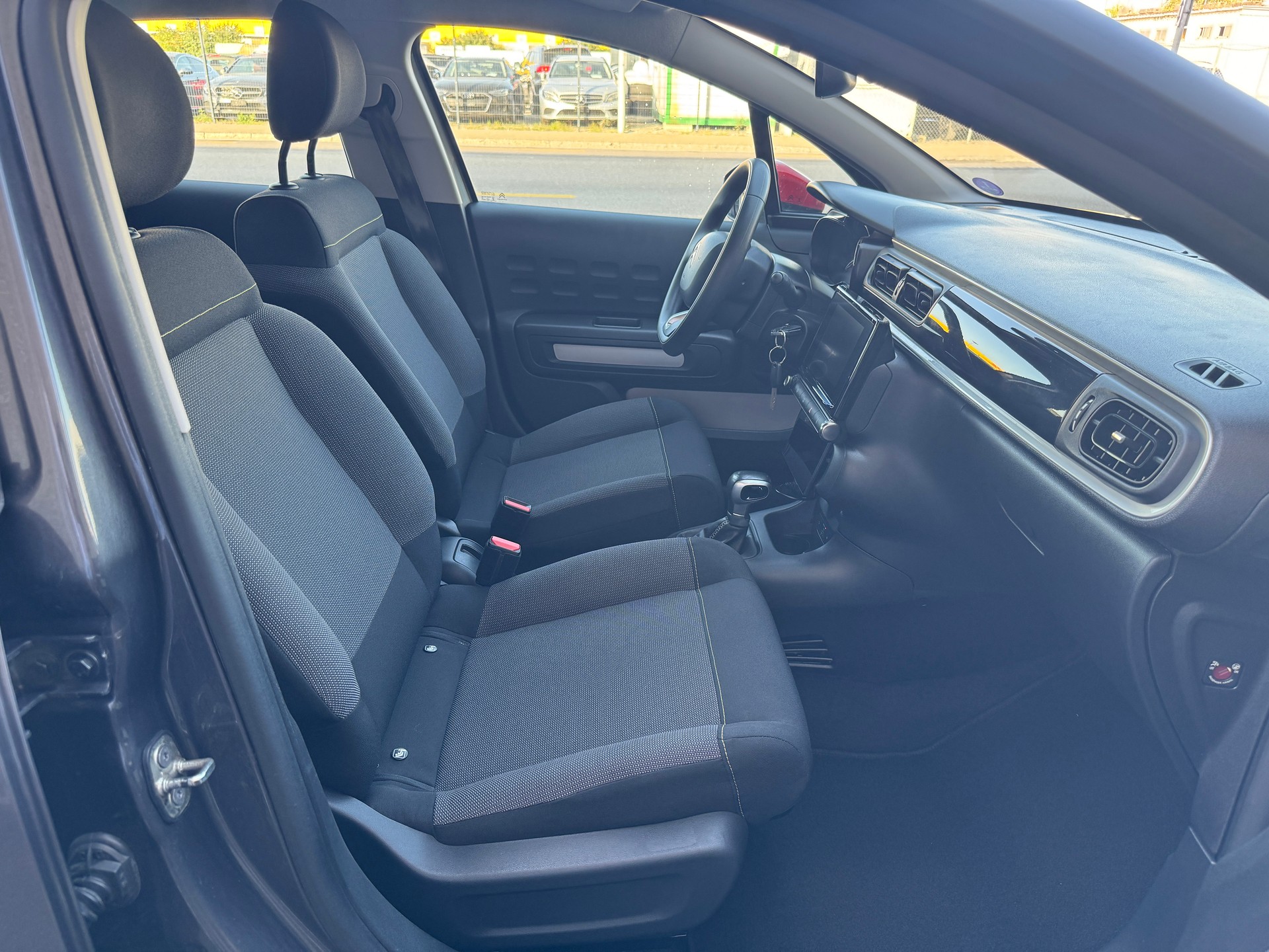 CITROEN C3 1.2i PureTech Feel EAT-image-10
