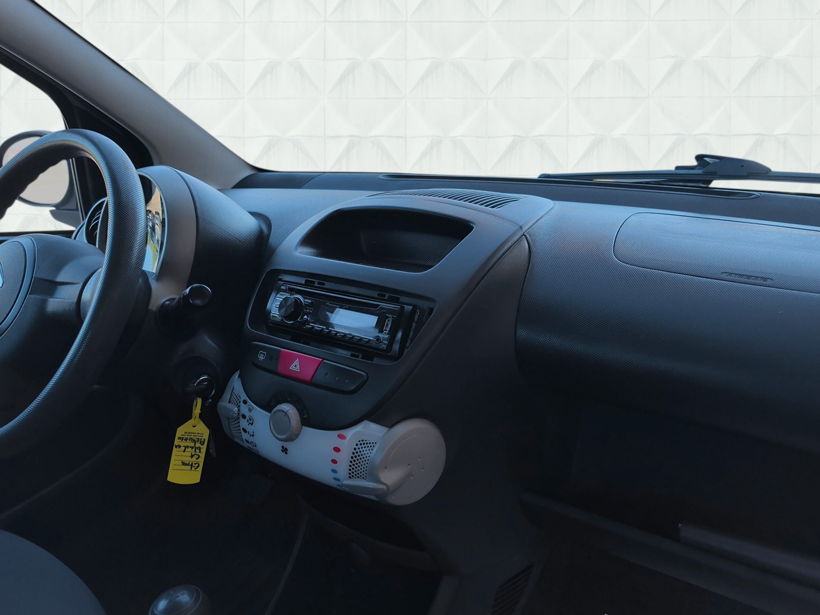 CITROEN C1 1.0i Attraction-image-10