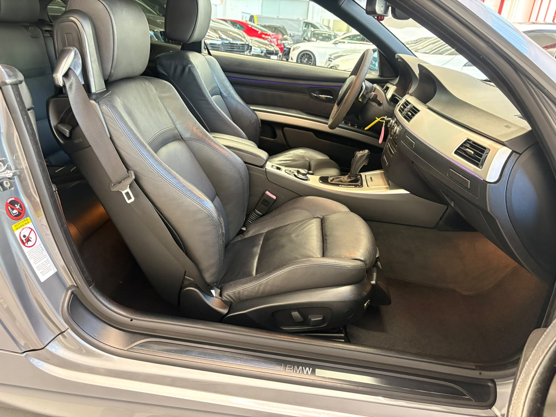 BMW 335i Cabriolet Steptronic-image-12