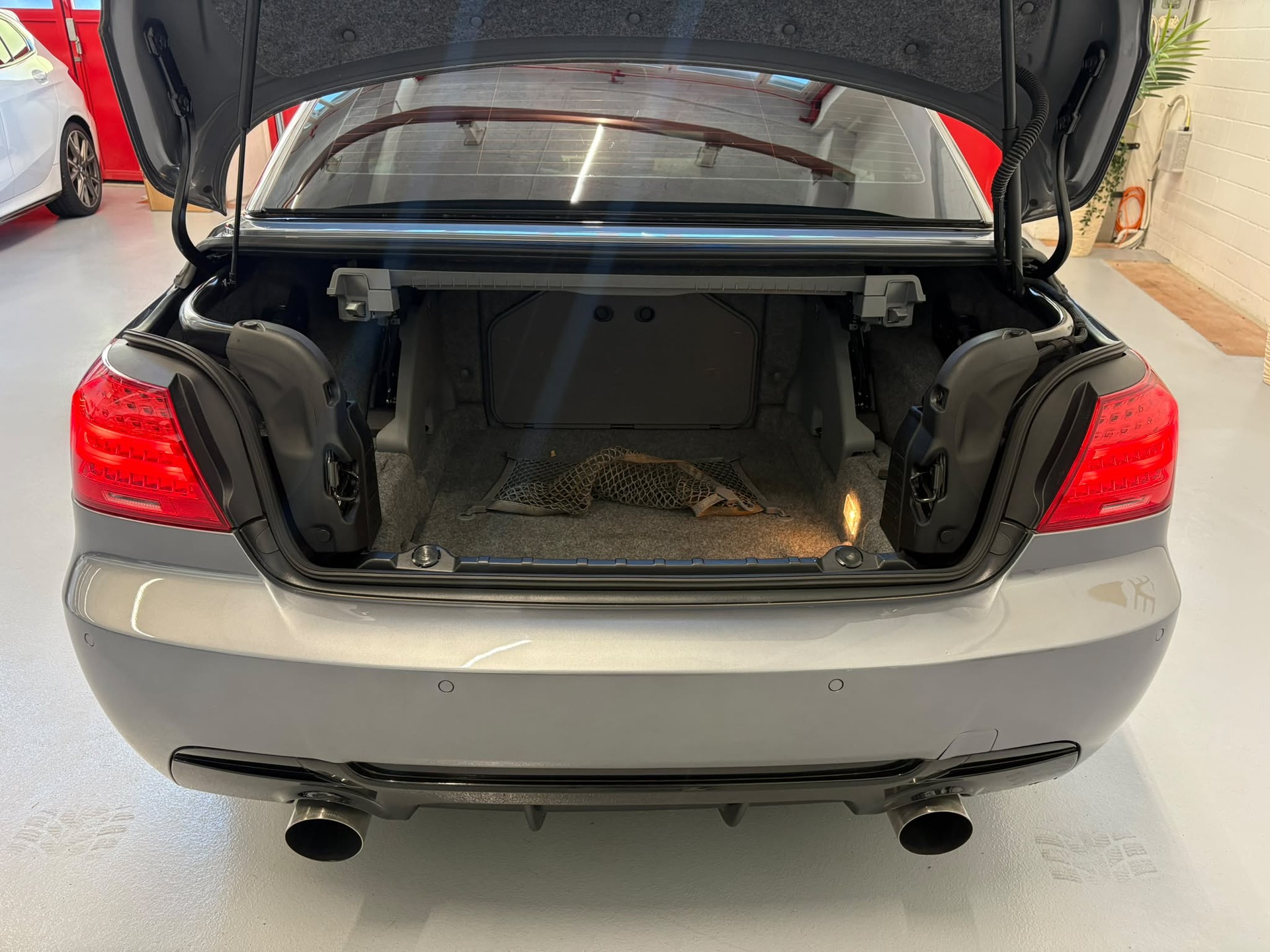 BMW 335i Cabriolet Steptronic-image-4