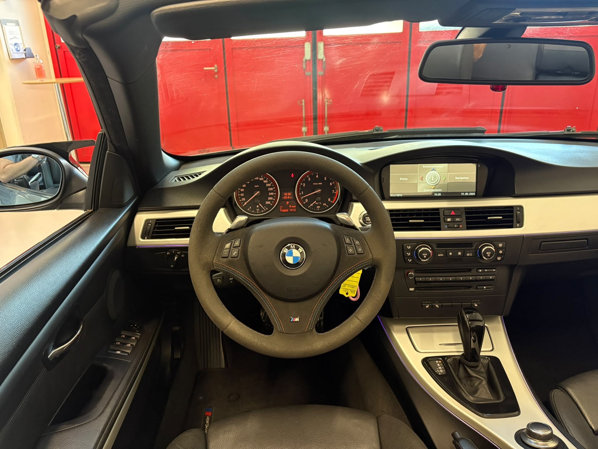 BMW 335i Cabriolet Steptronic-image-17