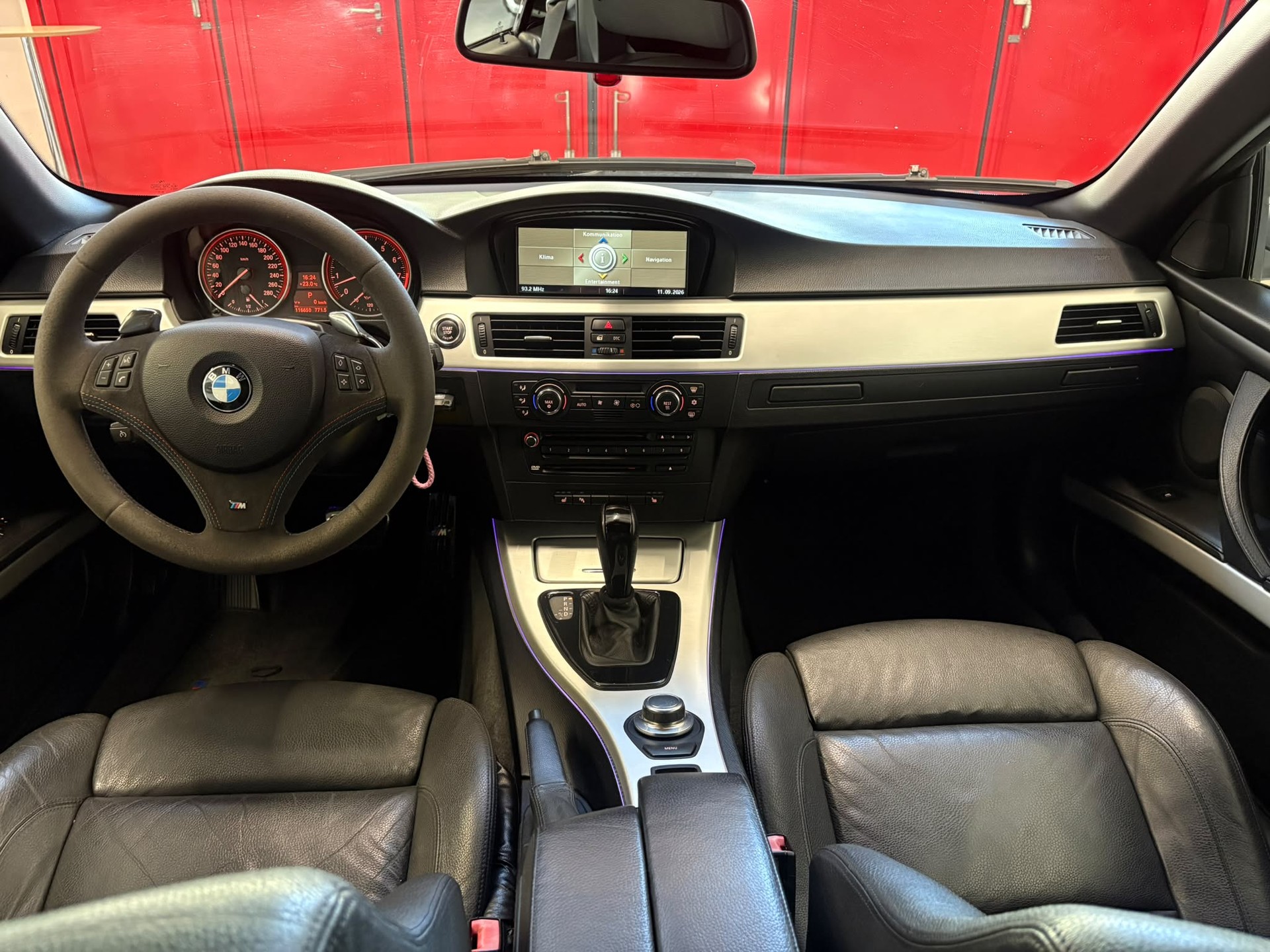 BMW 335i Cabriolet Steptronic-image-11