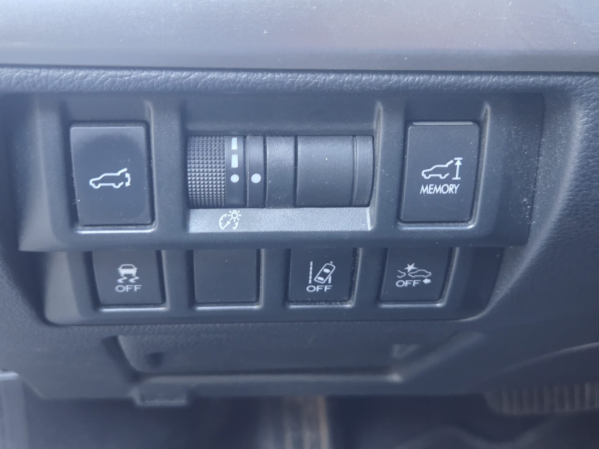 SUBARU Outback 2.0D Swiss Country AWD Lineartronic-image-7