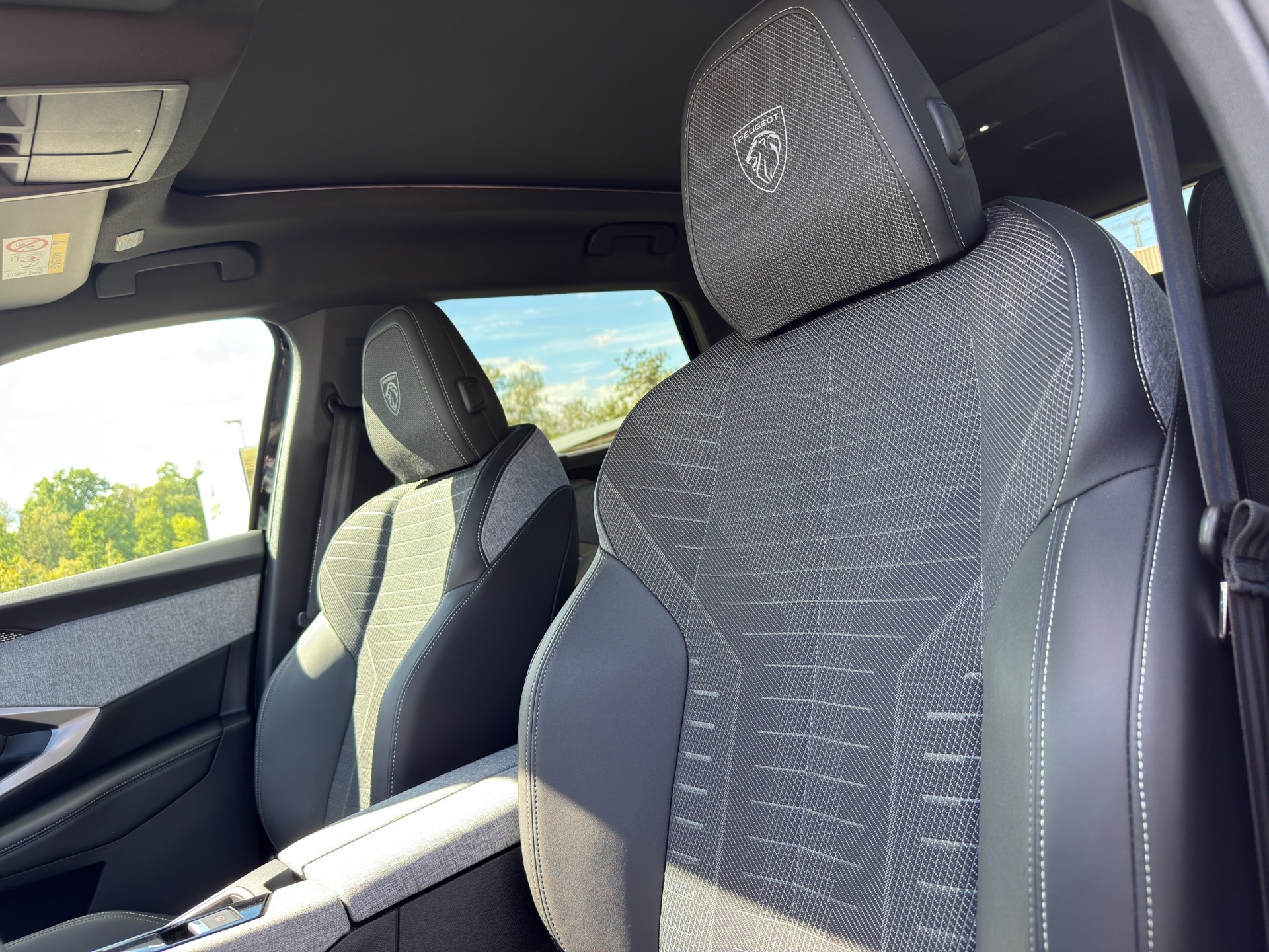 PEUGEOT 5008 145 Hybrid e-DCS6 GT-image-7