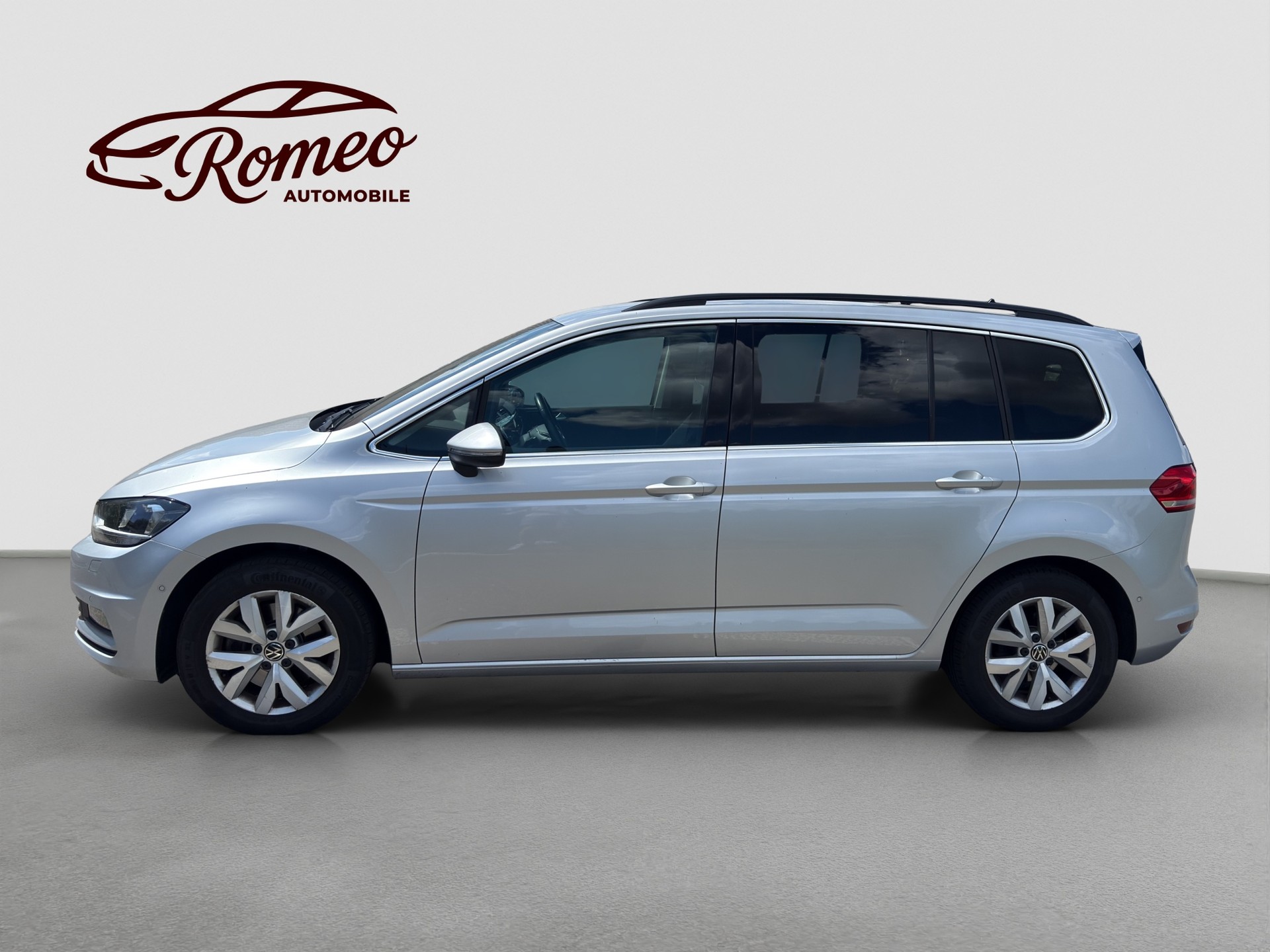VW Touran 2.0 TDI BlueMotion Technology Comfortline DSG ** Frisch ab MFK und Service ** CH Auto ** 1. Hand **-image-5