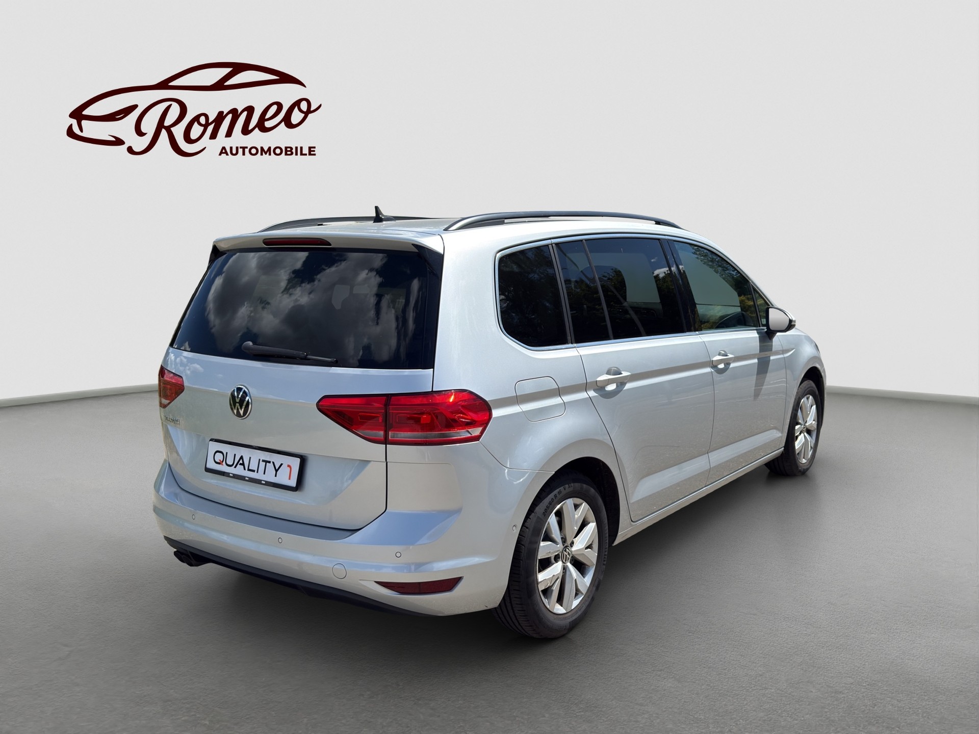 VW Touran 2.0 TDI BlueMotion Technology Comfortline DSG ** Frisch ab MFK und Service ** CH Auto ** 1. Hand **-image-2