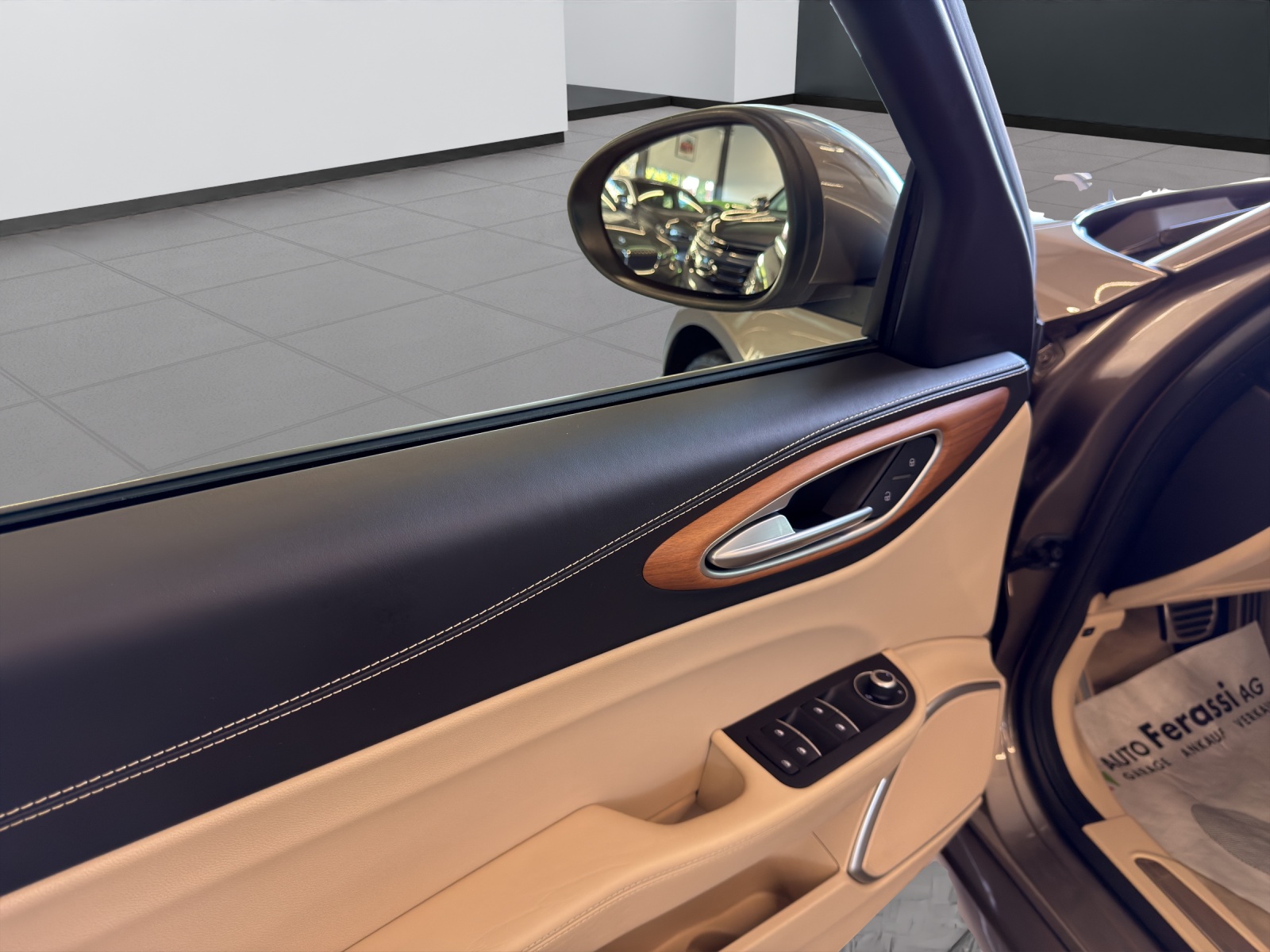 ALFA ROMEO Giulia 2.0 Veloce Q4 Automatic-image-16