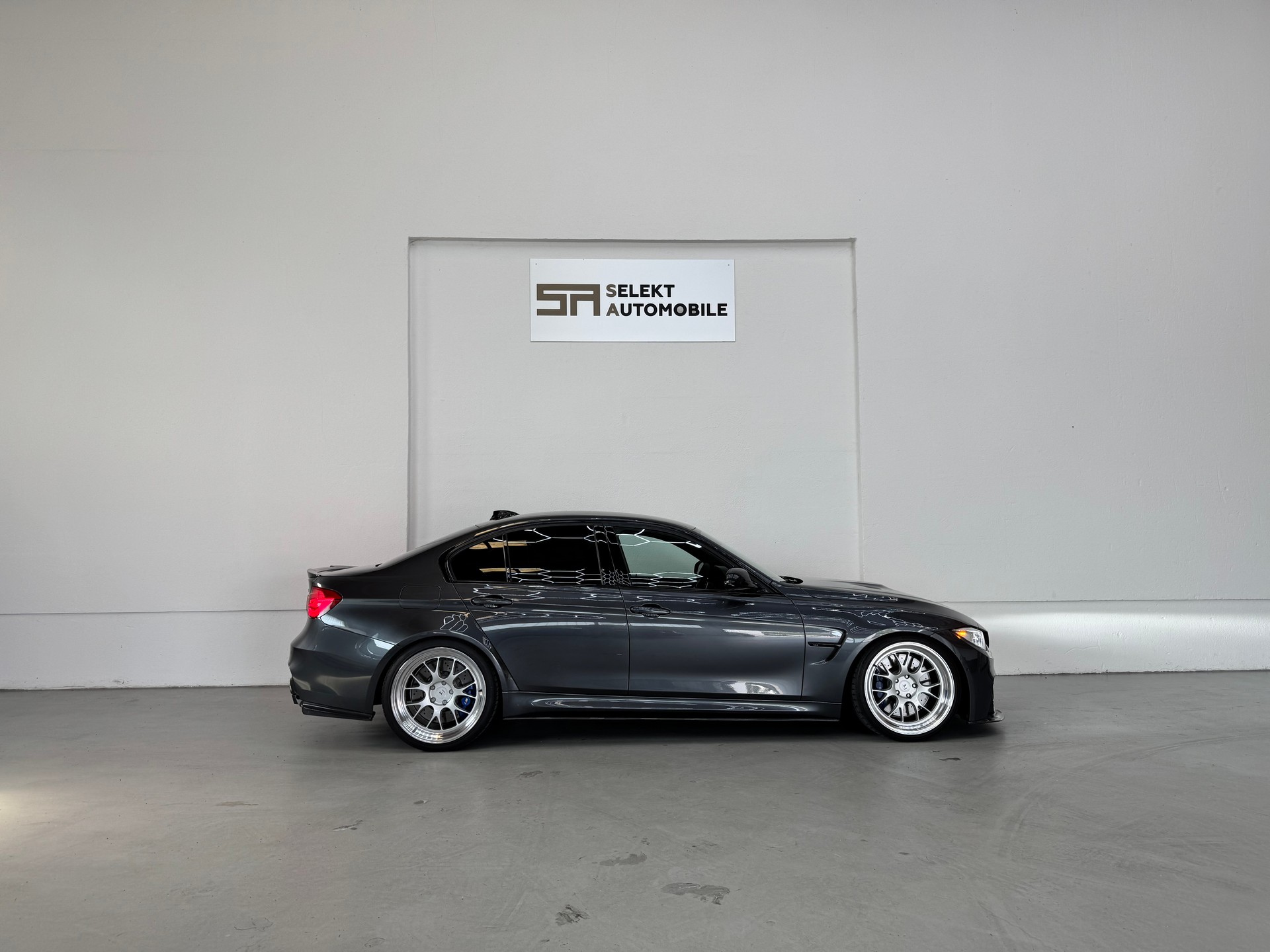 BMW M3 Drivelogic | Carbon Parts | 20 Zoll YP Felgen | HR-Gewindefahrwerk-image-6