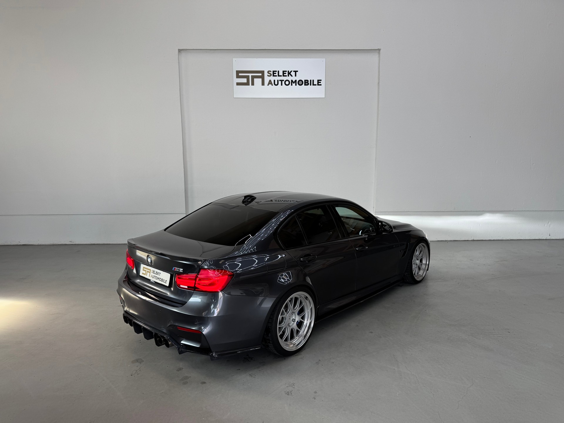 BMW M3 Drivelogic | Carbon Parts | 20 Zoll YP Felgen | HR-Gewindefahrwerk-image-5