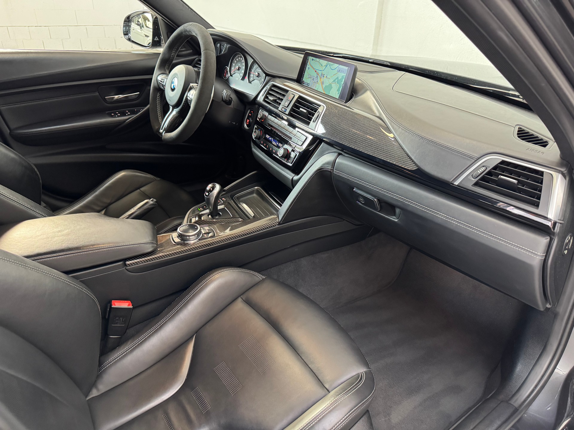 BMW M3 Drivelogic | Carbon Parts | 20 Zoll YP Felgen | HR-Gewindefahrwerk-image-15