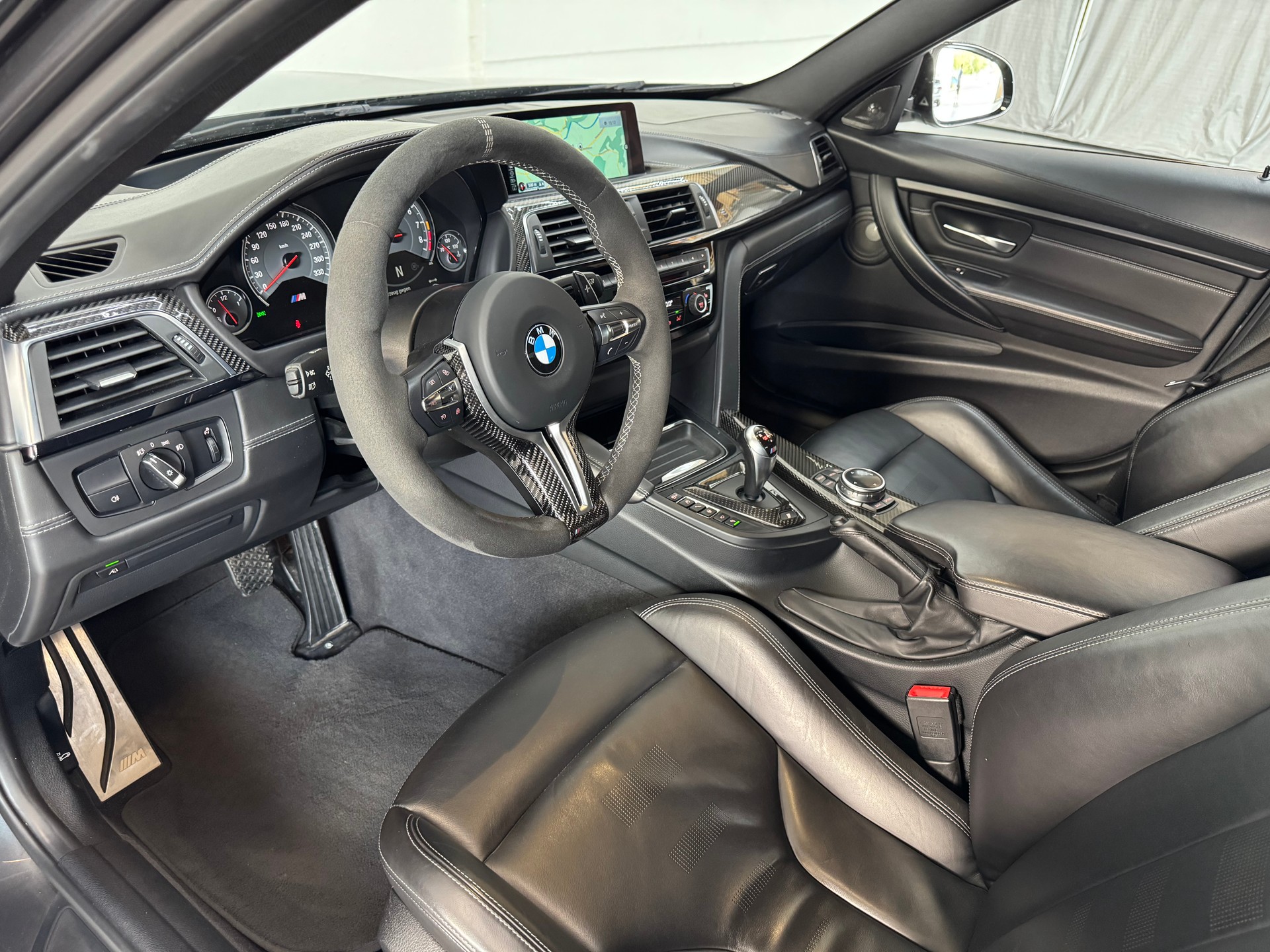 BMW M3 Drivelogic | Carbon Parts | 20 Zoll YP Felgen | HR-Gewindefahrwerk-image-14