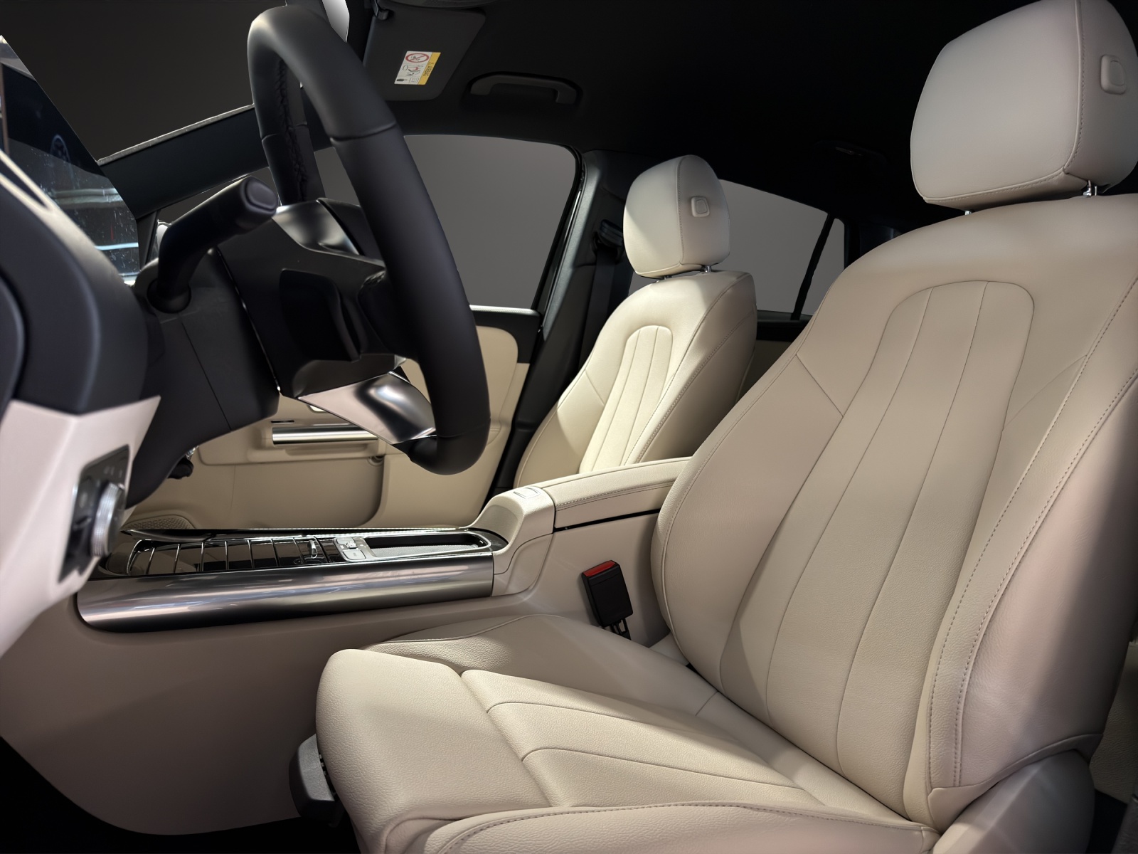 MERCEDES-BENZ GLA 250 e with EQ Hybrid Technology EQ-Star-image-8