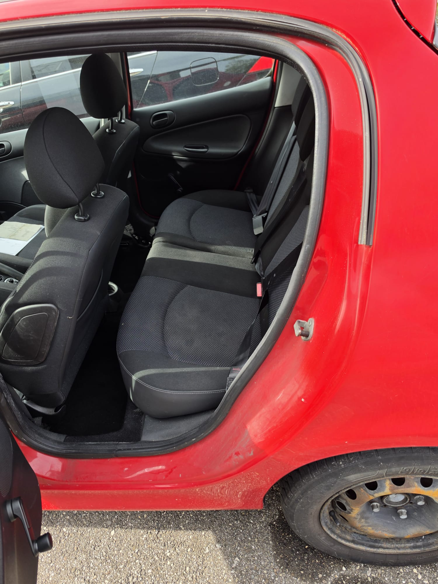 PEUGEOT 206+ 1.4 Trendy-image-4