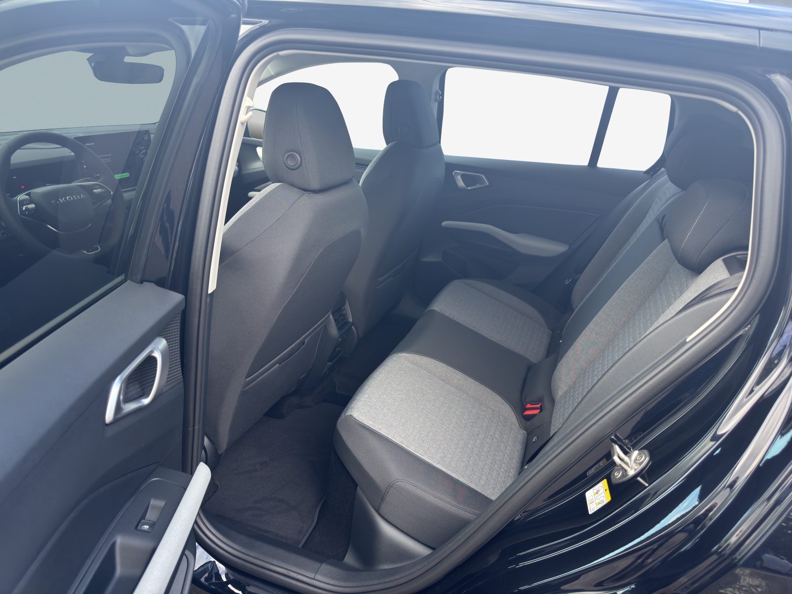 SKODA Epiq Selection 55 4x2-image-11