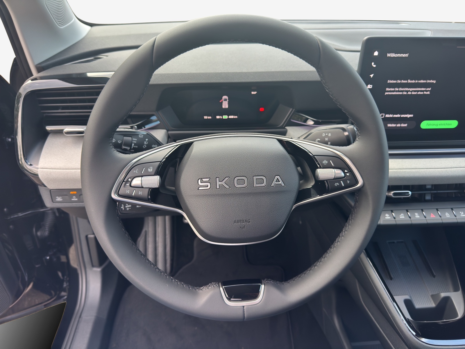 SKODA Epiq Selection 55 4x2-image-9