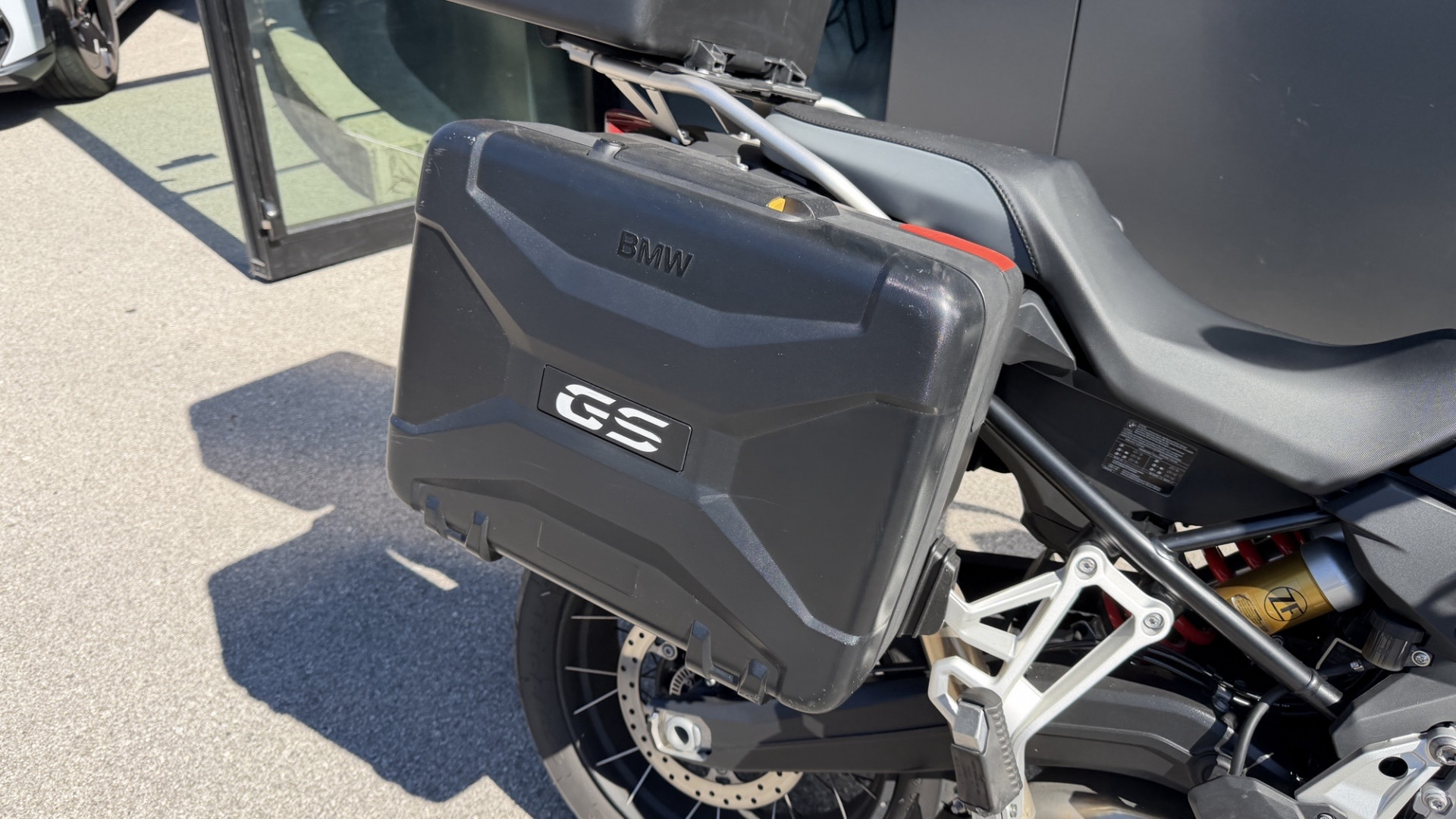 BMW F 850 GS Exclusive-showroom-element-2