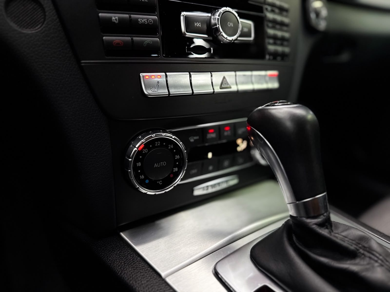 MERCEDES-BENZ C 250 CDI Avantgarde 4Matic 7G-Tronic-image-15