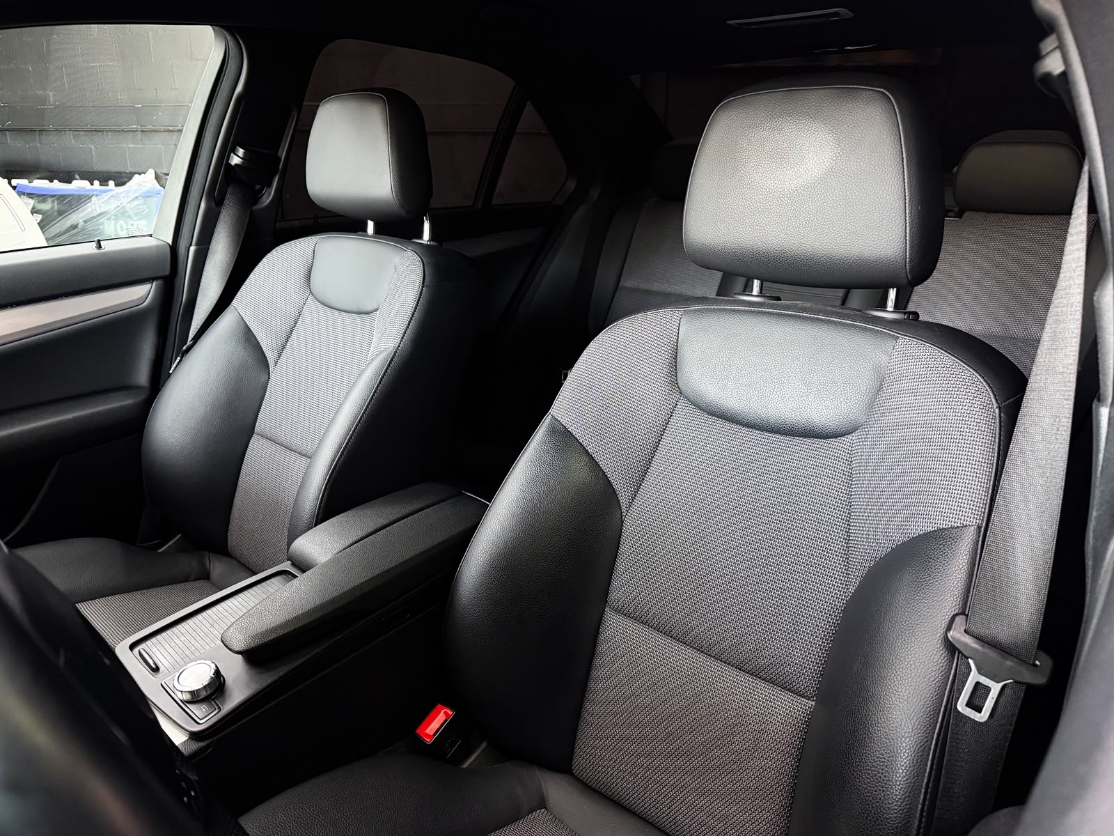 MERCEDES-BENZ C 250 CDI Avantgarde 4Matic 7G-Tronic-image-17