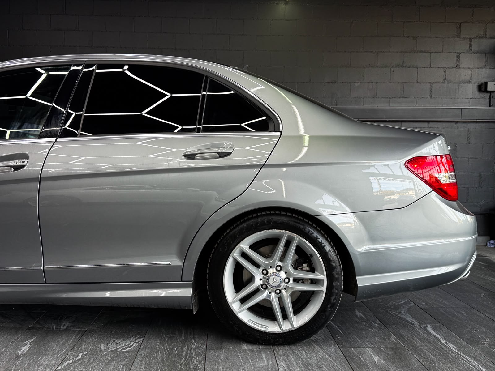 MERCEDES-BENZ C 250 CDI Avantgarde 4Matic 7G-Tronic-image-5