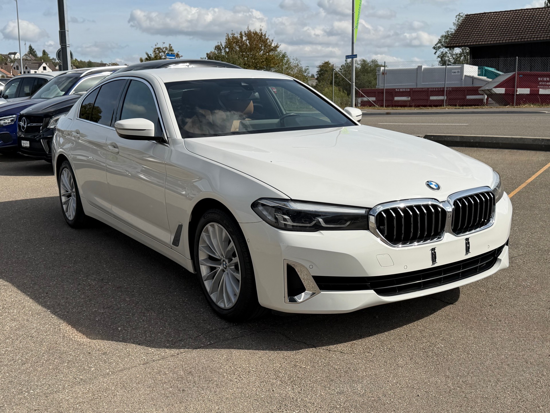 BMW 520d xDrive 48V Luxury Line Steptronic-image-2
