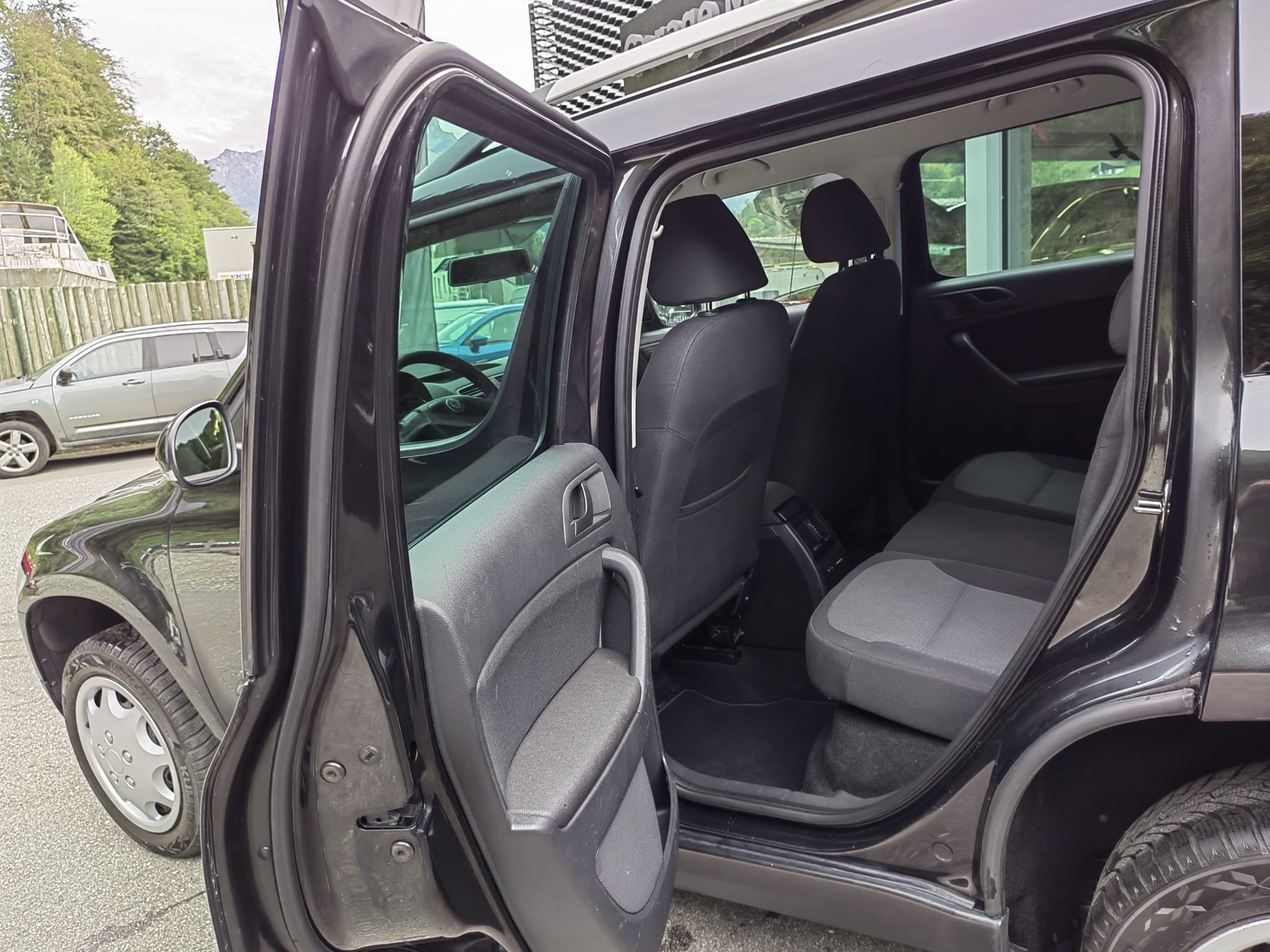 SKODA Yeti 2.0 TDI 110 Clever 4x4-image-2