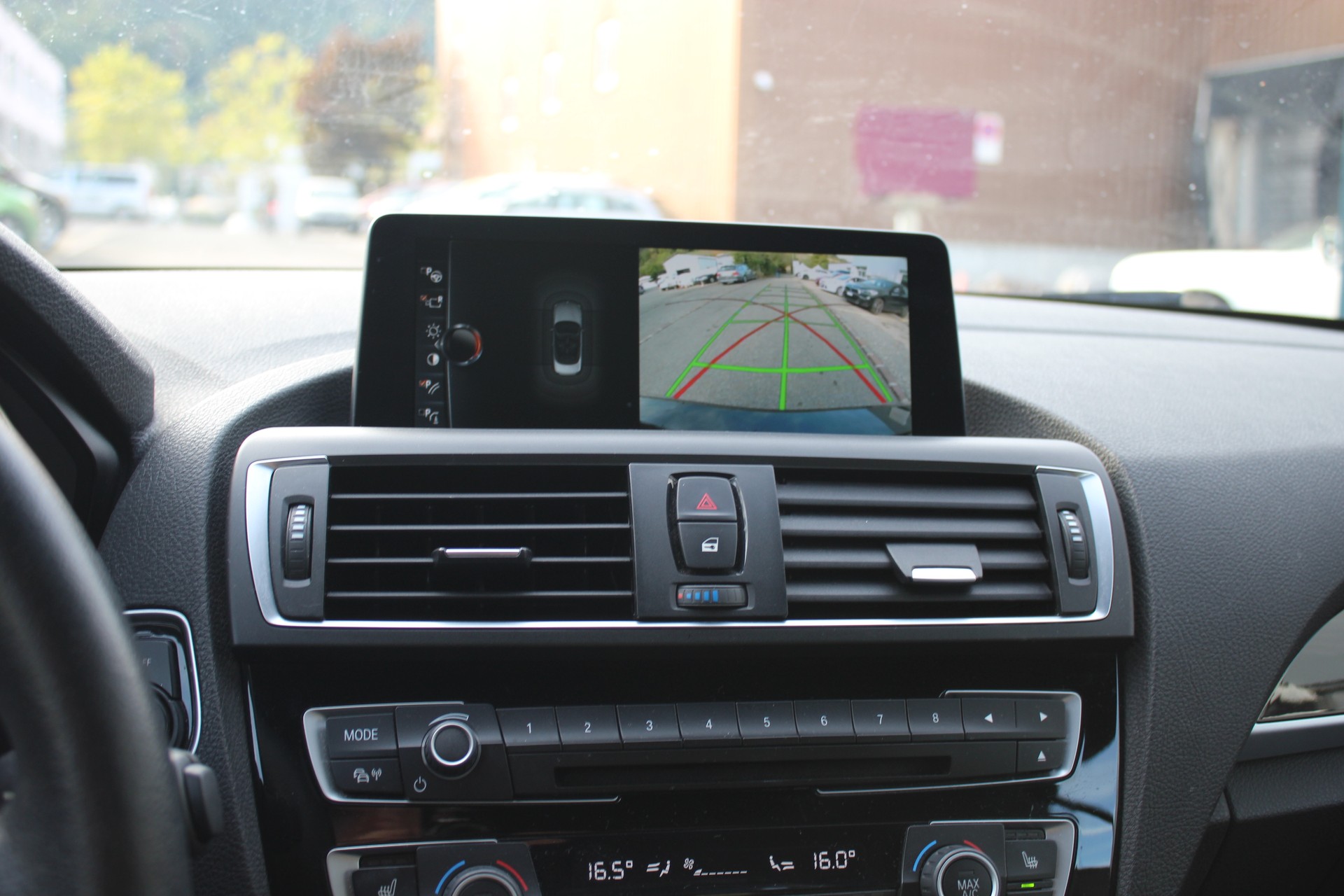 BMW 220i Sport Line Steptronic-image-10