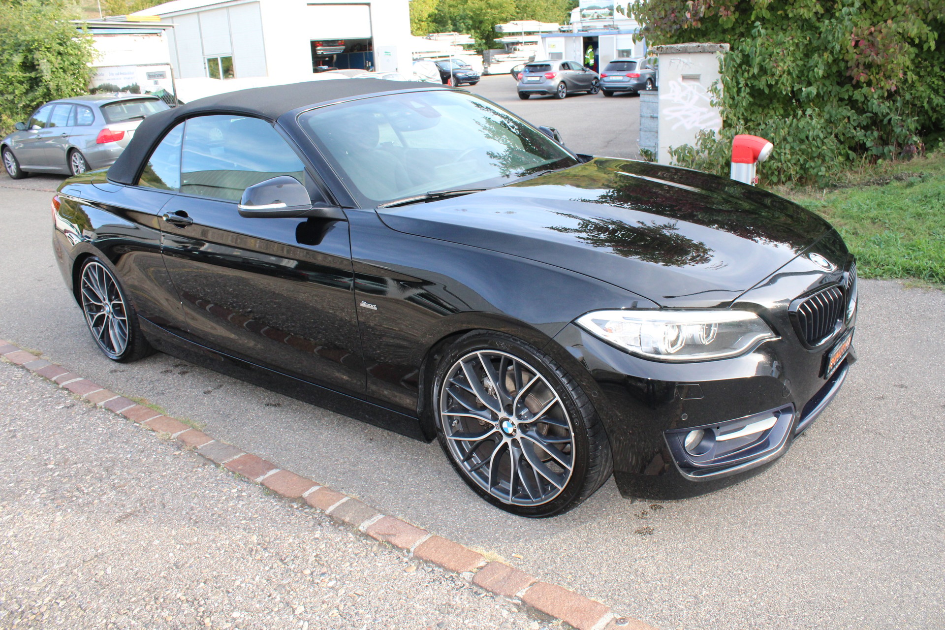 BMW 220i Sport Line Steptronic-image-2