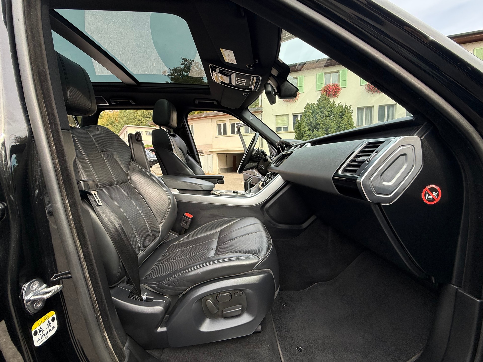 LAND ROVER Range Rover Sport 3.0 SDV6 HSE Automatic-image-15